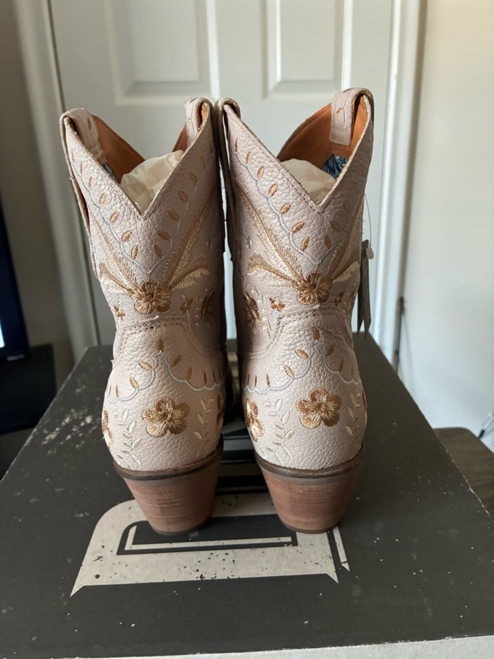 dingo Cream Floral Embroidered Western Ankle Boots - Picture 3 of 6